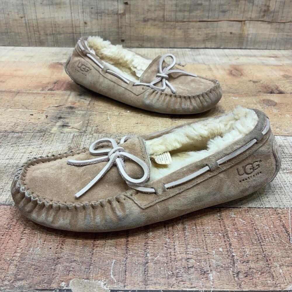 UGG 5511 Slippers Womens Size 6 37 Brown Suede Shearling Lined Moccasin Shoes